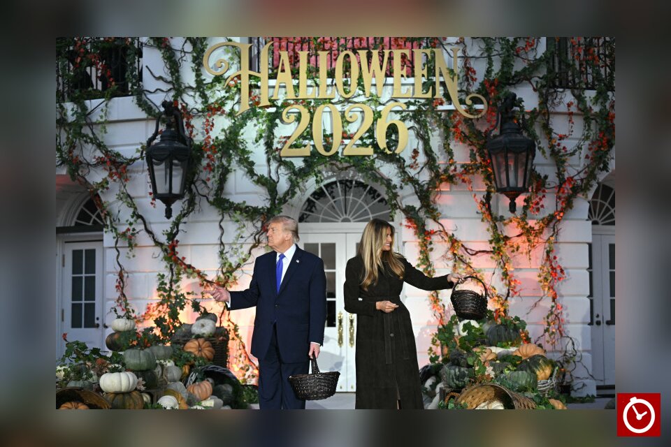 Halloween en la Casa Blanca: Donald y Melania Trump reparten dulces entre calabazas y disfraces