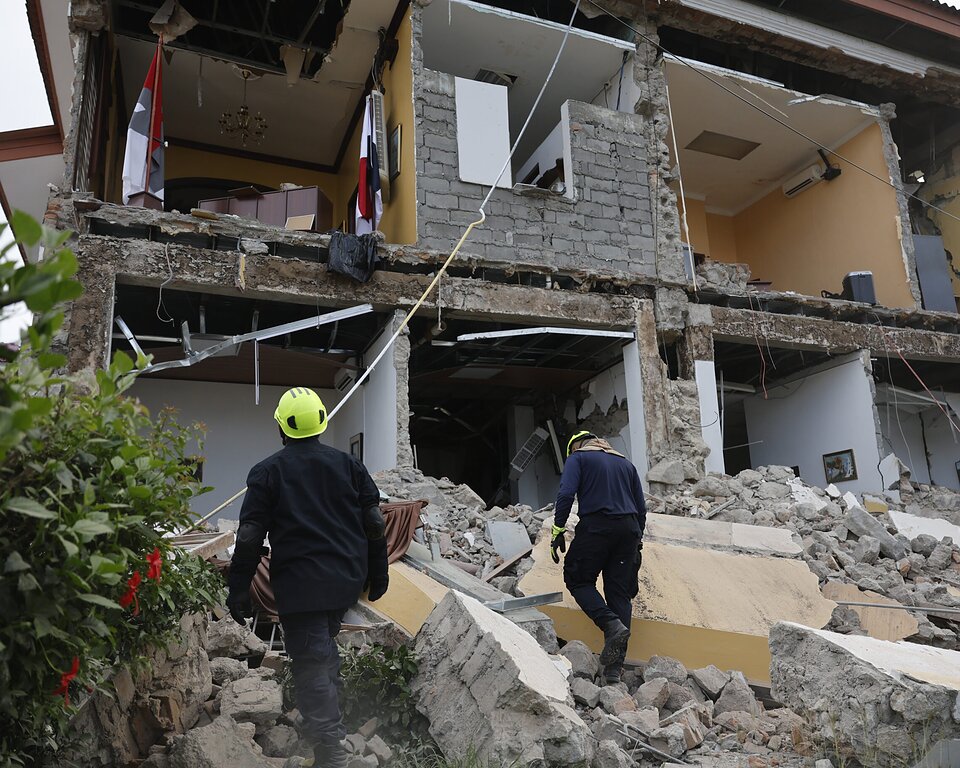 Cerca del epicentro del terremoto en Panamá: sin agua ni luz mientras todo sigue temblando