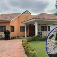 Allanamiento en Juan Dolio: detienen a alemán con fusil, pistola y US$34,200