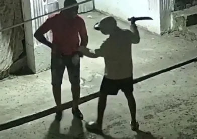 Dos adolescentes se entregan tras presunto atraco a machetazos contra sargento del Ejército en Mendoza