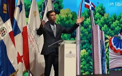 Feria del Libro 2027 se extenderá por dos semanas, anuncia Roberto Ángel Salcedo