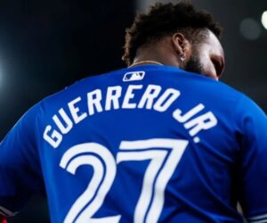 Guerrero Jr. enfrenta temporada de números discretos y un preocupante slump de poder
