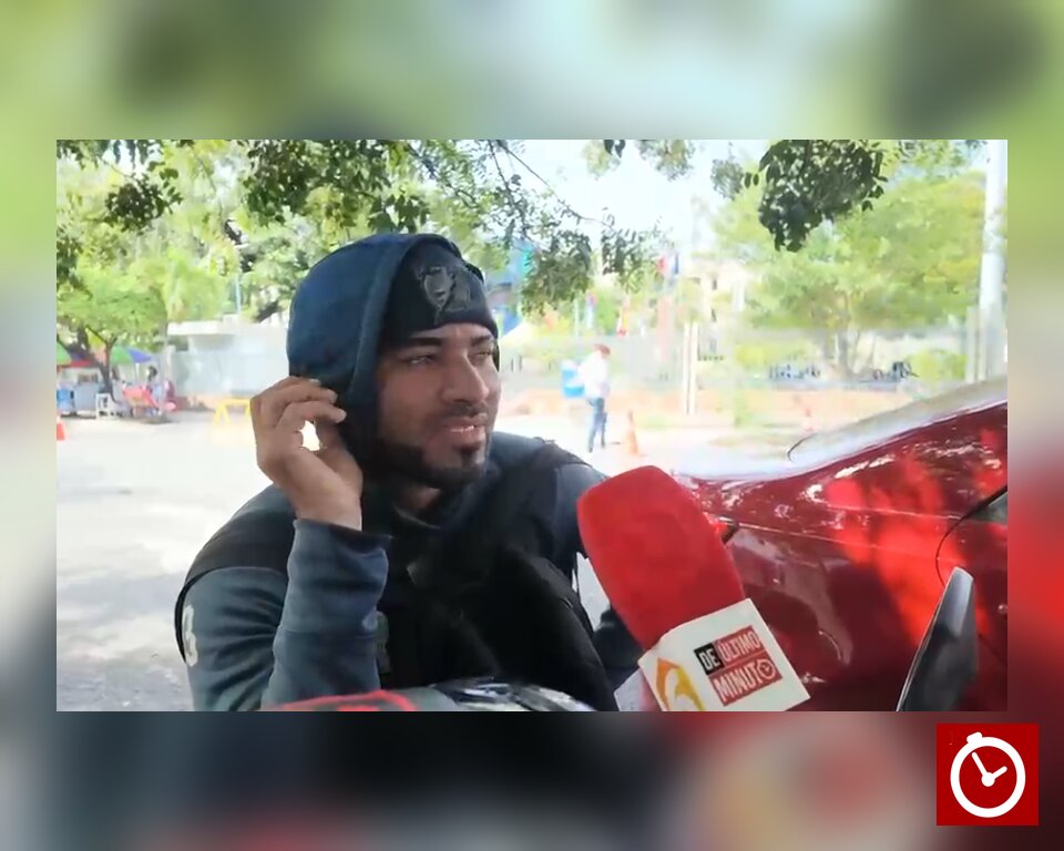 La lluvia en Santo Domingo provoca retrasos y tapones, mientras motoristas reportan ingresos de hasta RD$1,600 durante la mañana.