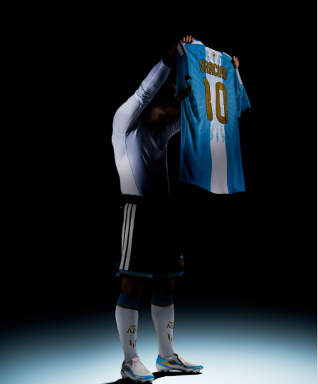 Messi se despide de Argentina con una imagen cargada de emoción: “Gracias, Argentina”