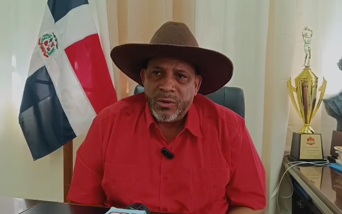 Alcalde de Dajabón propone asociación de trimotos dominicanas ante circulación de motores haitianos