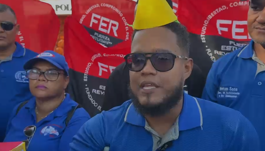 ADP realiza cumpleaños simbólico para exigir mejoras en escuela de SFM