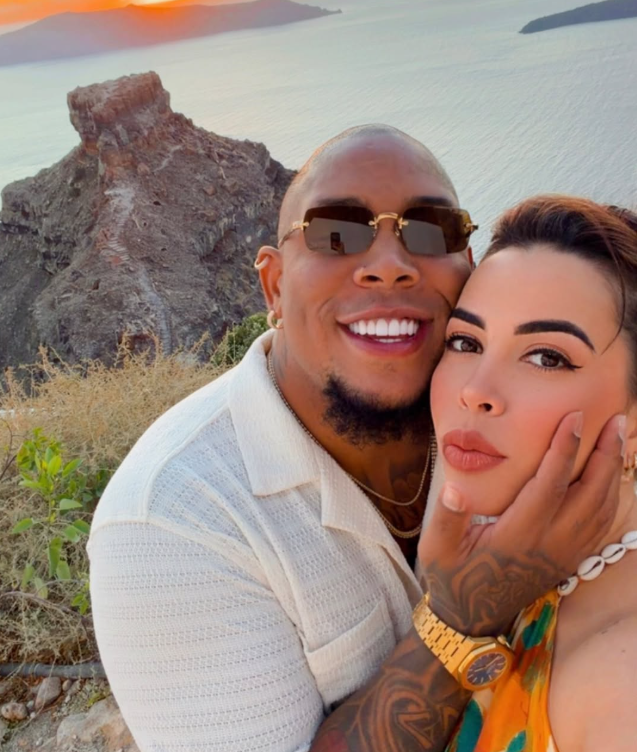 Bulin 47 y Nadia celebran su aniversario con románticos mensajes en redes: "Mi historia favorita es la nuestra" 1 | Noticias de hoy en República Dominicana Captura de pantalla 2026 10 17 182038 | Noticias de hoy en De Último Minuto