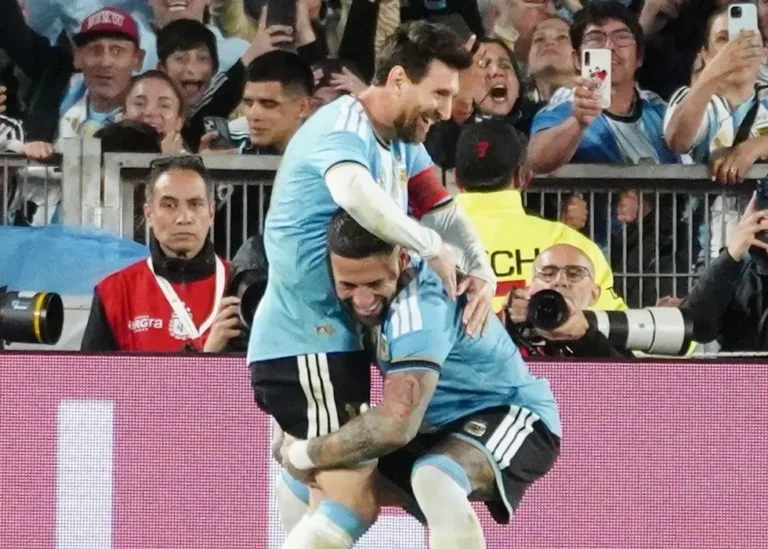Messi marca de penalti su gol 126 con Argentina y eleva a 3-0 el triunfo ante Benín