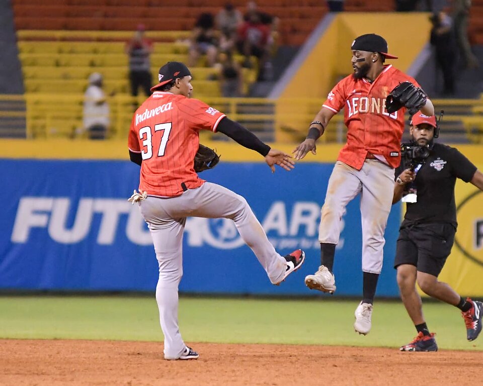 Poder ofensivo y dominio monticular marcan la jornada del miércoles en la LIDOM 2 | Noticias de hoy en República Dominicana Escogido dum vertical v1 | Noticias de hoy en De Último Minuto