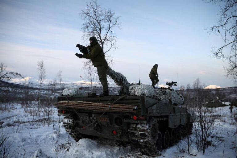 Autos chinos graban instalaciones militares en Noruega.
