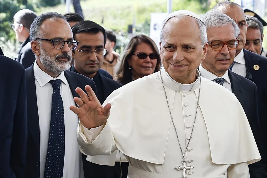 Vaticano confirma cáncer de pulmón en el papa León XIV tras cirugía