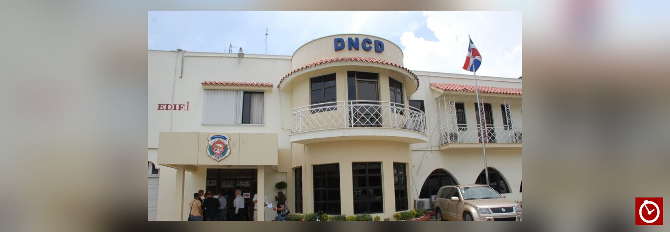 DNCD detecta cinco prendas impregnadas de presunta cocaína en empresa de envíos del Distrito Nacional