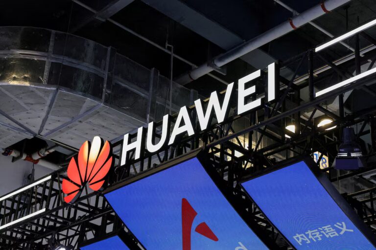 Estados Unidos bloqueó por primera vez dos aparatos por llevar un chip espía vinculado a Huawei