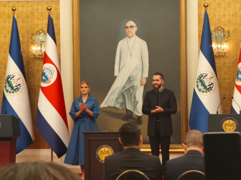Bukele y Laura Fernández firman acuerdo para combatir el crimen transnacional en Centroamérica
