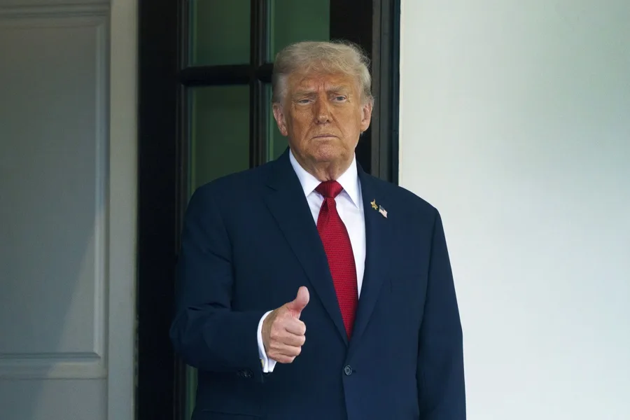 Gobierno de Trump notifica la implementacion oficial del acuerdo comercial con la UE | Noticias de hoy en De Último Minuto
