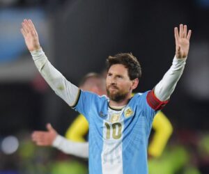 Ante más de 85 mil fanáticos, Lionel Messi pone fin a su carrera de 21 años en el futbol