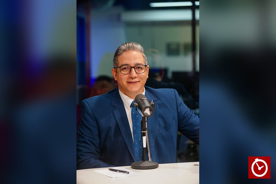 Rodolfo Santos defiende gestión de De Camps por pagos pendientes a docentes