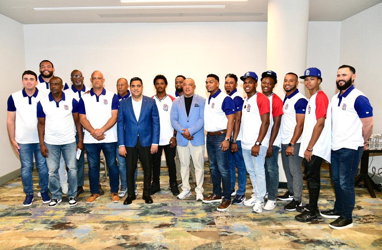 RD presenta selección para el Premundial U18 con Mendy López al mando y Jesús Lantigua en la gerencia