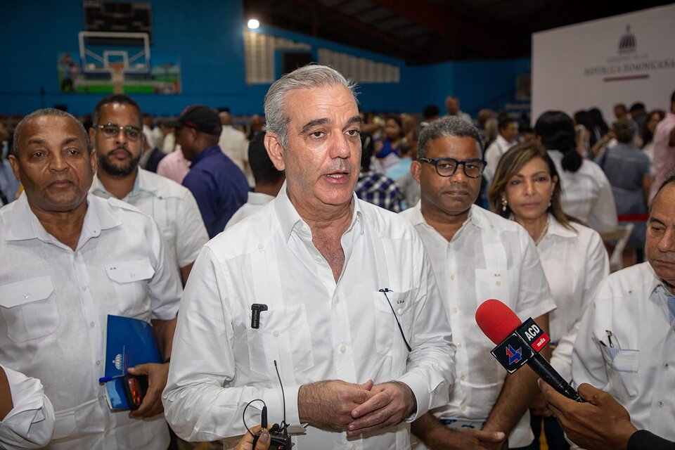 Abinader anuncia diálogo con Bukele y refuerza frontera ante amenaza de pandillas haitianas