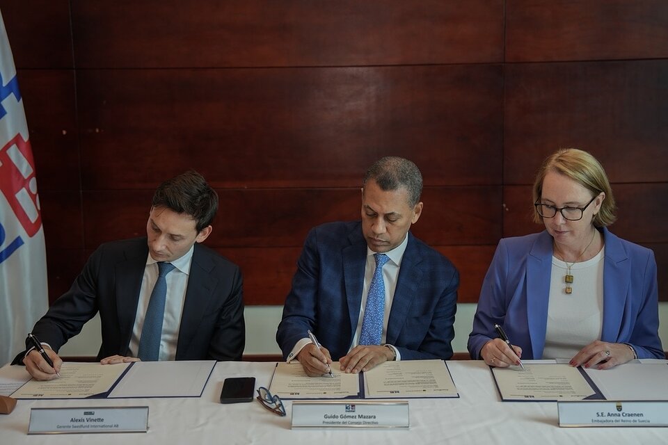 Indotel recibirá RD$44 millones para planificar frecuencias de telecomunicaciones en el país
