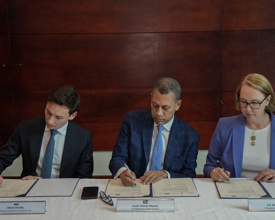Indotel recibirá RD$44 millones para planificar frecuencias de telecomunicaciones en el país
