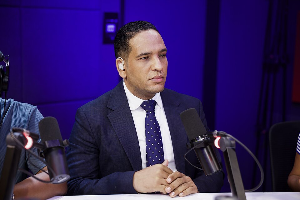 Hansel García emplaza a Parquéate RD y a instituciones públicas tras presunta mafia en retención de vehículos