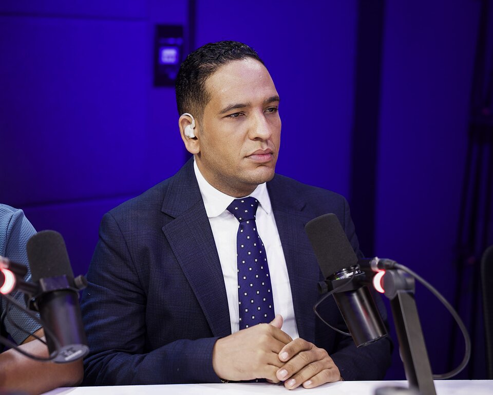 Hansel García emplaza a Parquéate RD y a instituciones públicas tras presunta mafia en retención de vehículos