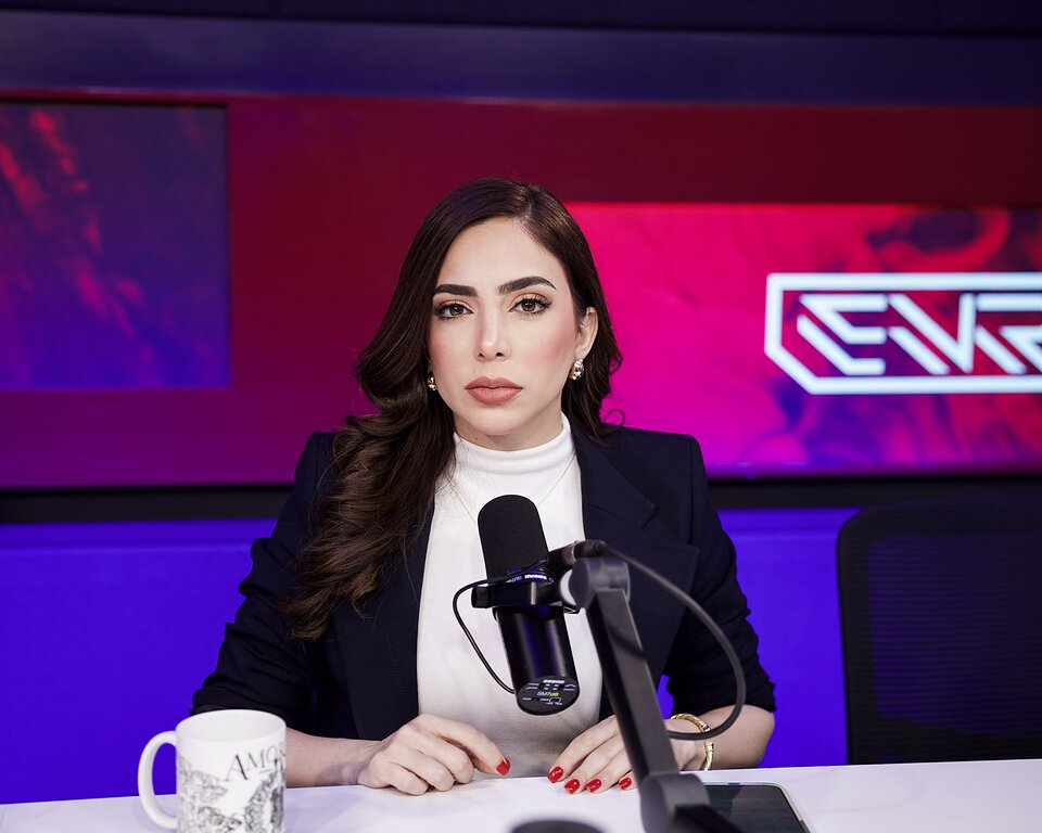 Norisbel Uceta cuestiona al PRM en Esto No es Radio: afirma que el gobierno «es más de lo mismo» y olvida el alto costo de la vida