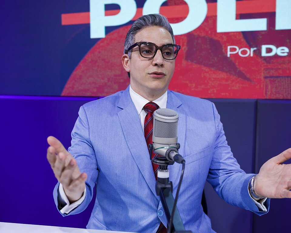 Rodolfo Santos tilda de «vagos» a aspirantes del PLD 1 | Noticias de hoy en República Dominicana Debate en Politikal: Rodolfo Santos tilda de «vagos» a aspirantes del PLD y Jonatan Familia responde en defensa de Francisco Javier García