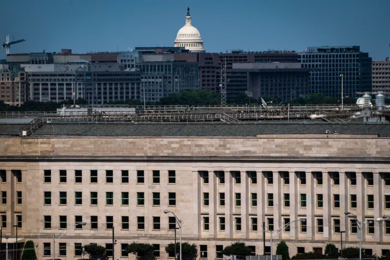 El Pentágono busca crear un programa de espionaje encubierto para hacer frente a China