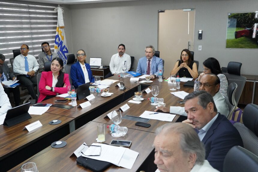 Miembros del Consejo Directivo del CNZFE.