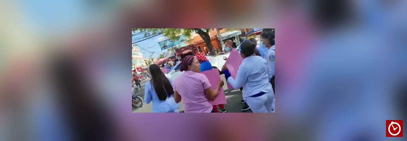 Médicos del Moscoso Puello protestan por inseguridad y reclaman pago de incentivos