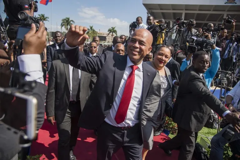 El expresidente de Haití Michel Martelly inscribe candidatura pese a sanciones de EE.UU. y UE
