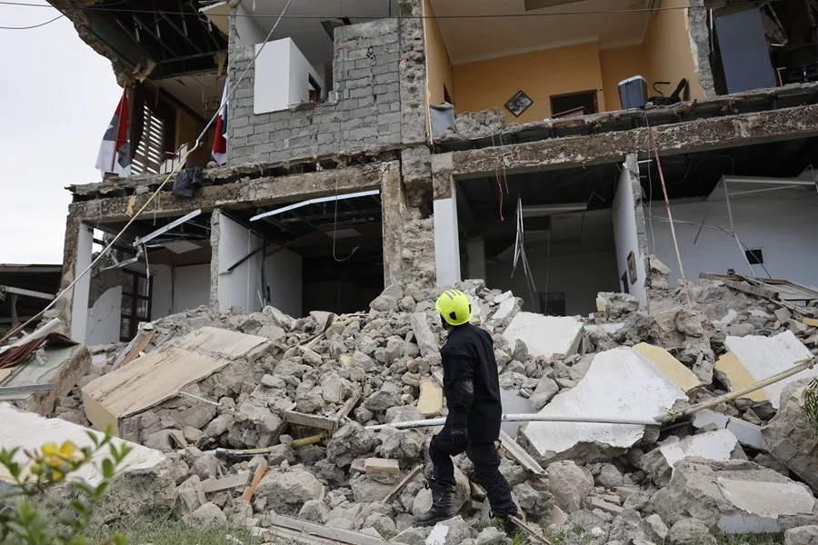 Terremoto en Panamá de magnitud 7,7 provoca colapso de hotel, iglesia y edificio gubernamental