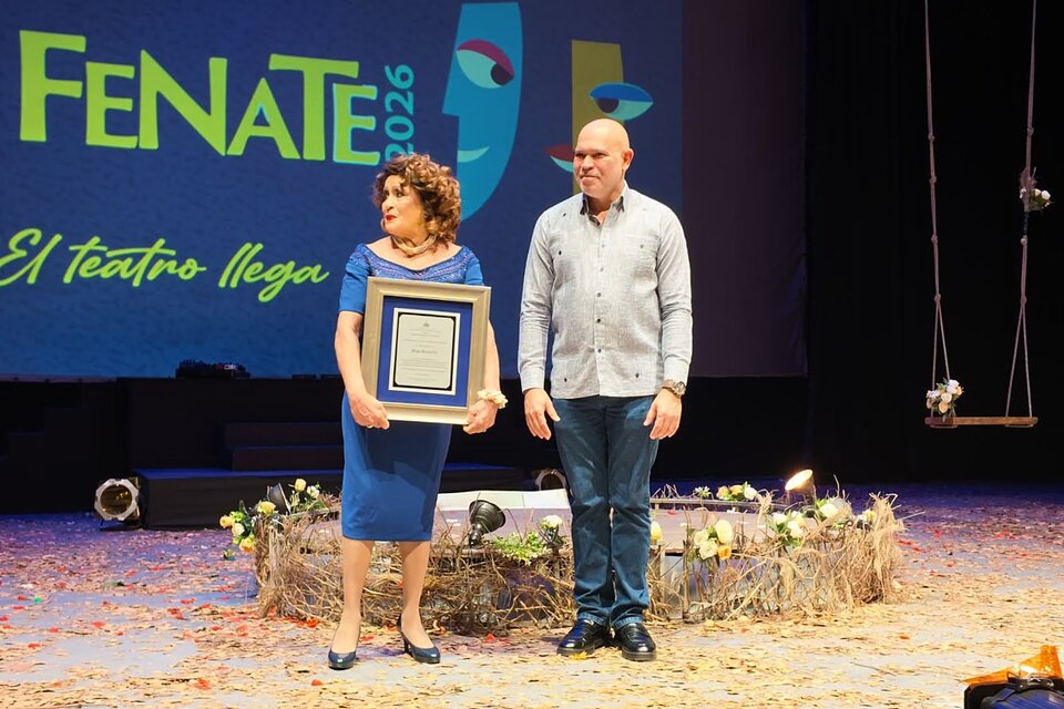 Amaury Sánchez destaca el legado de Olga Bucarelli y anuncia avances en la formación artística durante el IX Festival Nacional de Teatro 2026.
