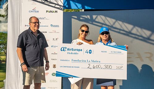 Air Europa recauda 2,6 millones de pesos para la Fundación La Matica en su primer torneo solidario «Un swing que cambia destinos»