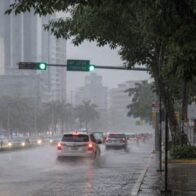 Onda tropical provocará aguaceros y tronadas hoy y mañana en varias provincias