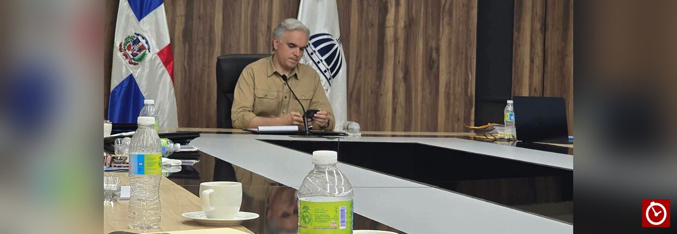 ADP levanta paro docente en Azua tras reunión con el ministro de Educación