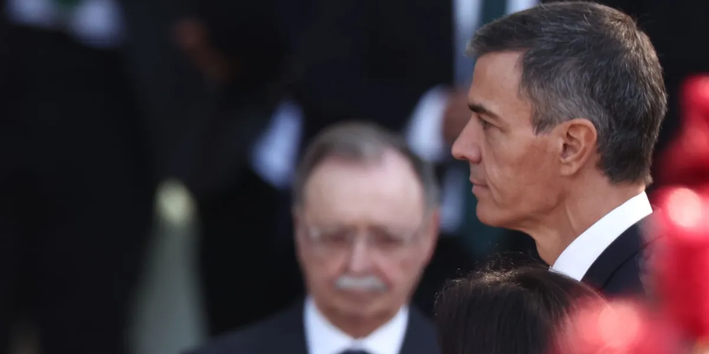 Pedro Sánchez recibe abucheos e insultos durante el desfile de la Fiesta Nacional de España