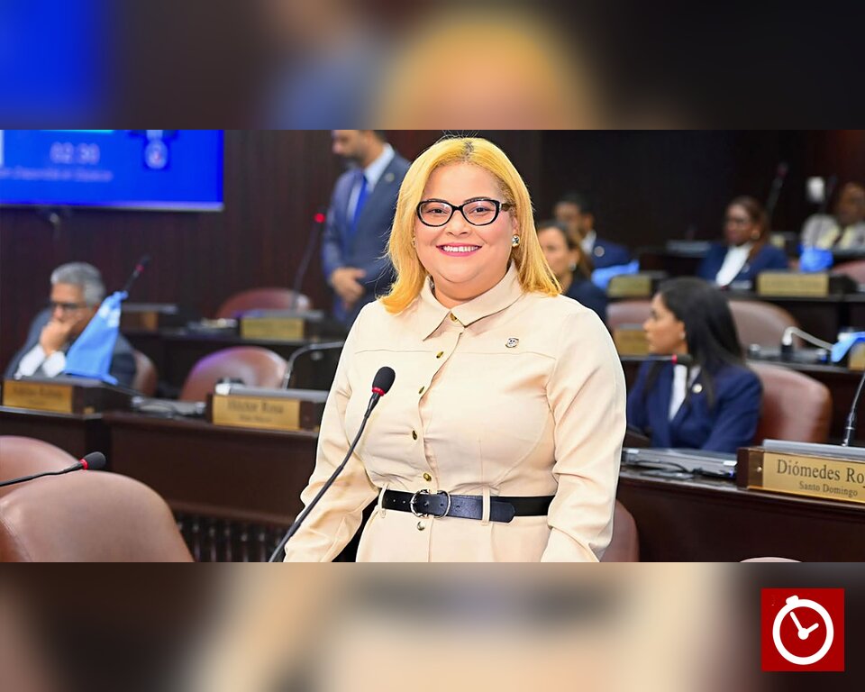 Diputada de Azua condena actuación policial contra legisladora Millys Martínez y exige investigación