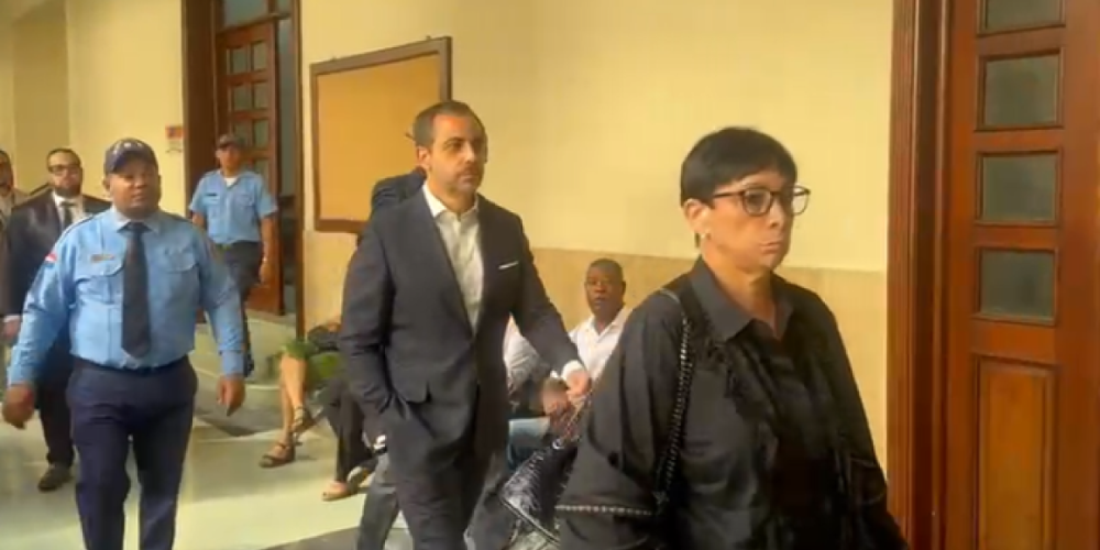 Hermanos Espaillat llegan al Palacio de Justicia de Ciudad Nueva para audiencia del caso Jet Set