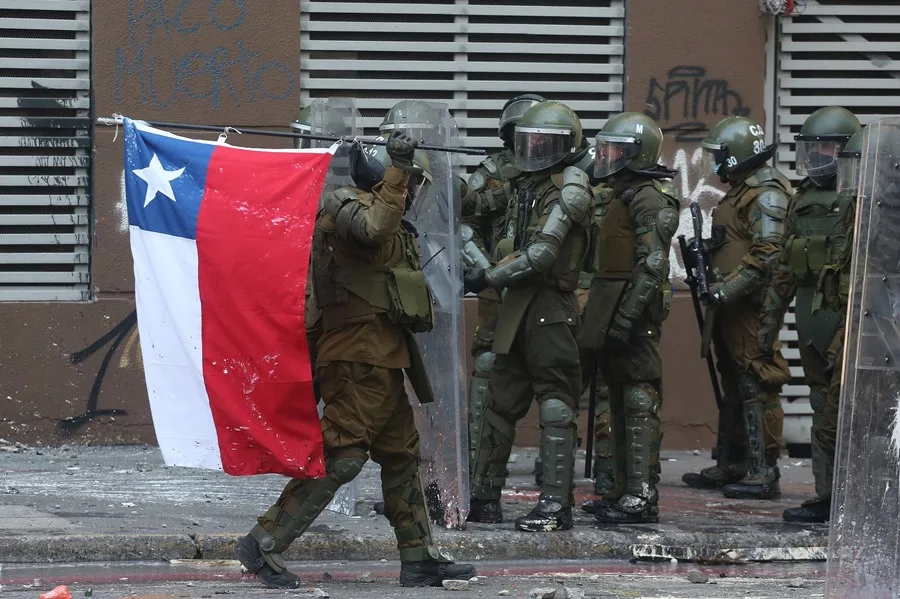 Entra en vigencia una nueva ley que reglamenta el uso de fuerza para la Policía y los militares en Chile