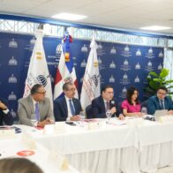 Representantes de gremios y entidades miembros del CODOCA.