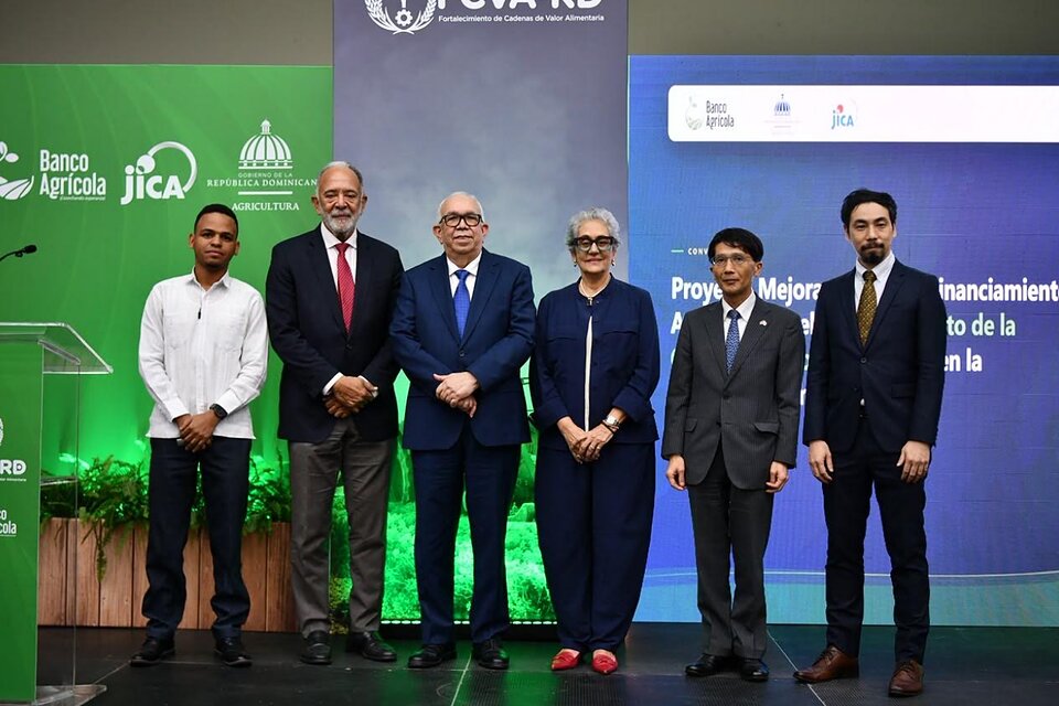 El proyecto fue presentado durante un acto encabezado por Fernando Durán, administrador del Bagrícola; Rafael Ortíz, vice ministro Asuntos Científicos y Tecnológicos del Ministerio de Agricultura; Hayakawa Osamu, embajador de Japón en República Dominicana; ⁠Kota Sakaguchi, representante residente de la Agencia de Cooperación Internacional del Japón (JICA) en República Dominicana.
