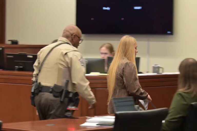 Condenan a 10 años de prisión a exreina de belleza por la muerte de su hijo recién nacido en Kentucky