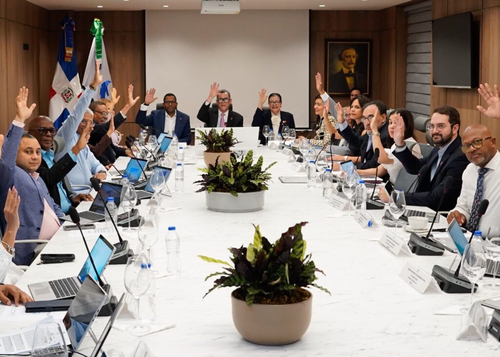 CNSS aprueba cobertura del 100 % para 13 medicamentos de alto costo mediante el FOMAC