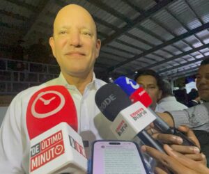 Alcalde de Santiago reclama mano firme contra la delincuencia: “No podemos permitir que los policías estén en desventaja”