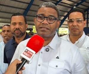 PROPEEP continúa jornada de inclusión social en Las Terrenas con entrega de cuatro canchas
