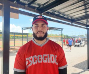 Víctor Santos regresa con hambre de competencia y listo para asumir cualquier reto con el Escogido