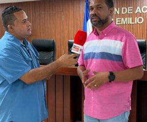 Alcaldía de Las Terrenas, Jardín Botánico y Eco Bahía firman acuerdo ambiental